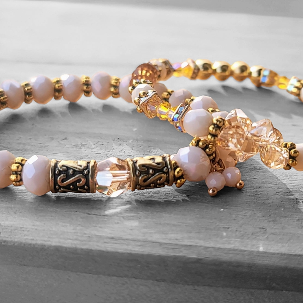 Elegant Gold and Cream Beaded Bracelet